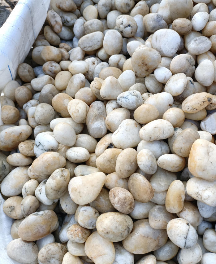 天然白色鹅卵石