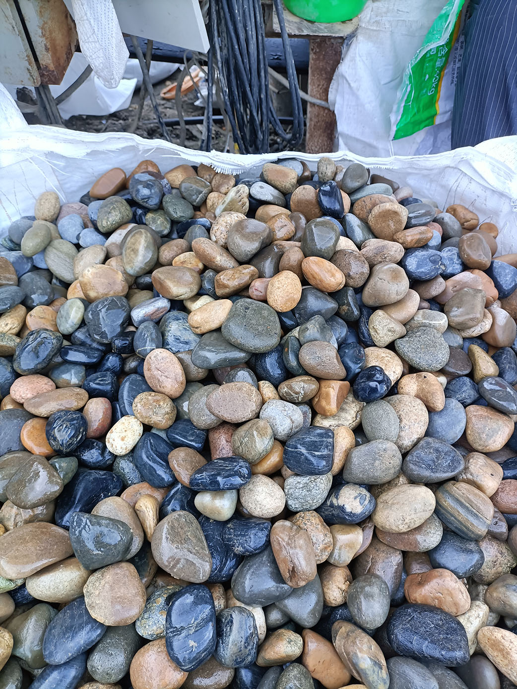 天然鹅卵石3-5公分