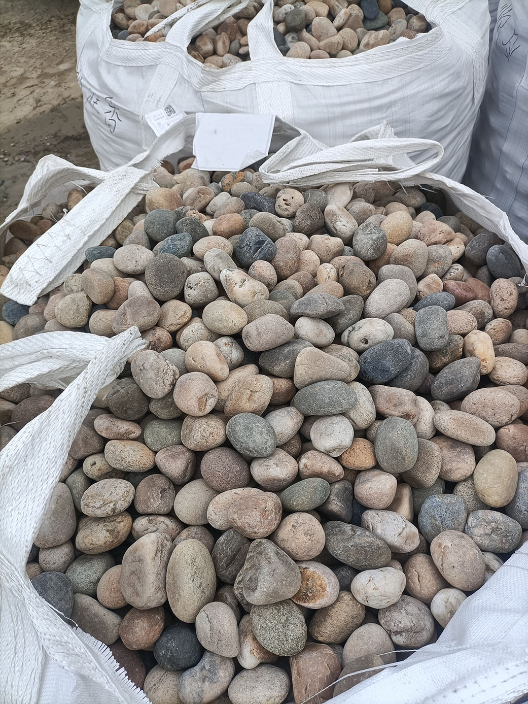 天然鹅卵石3-5公分