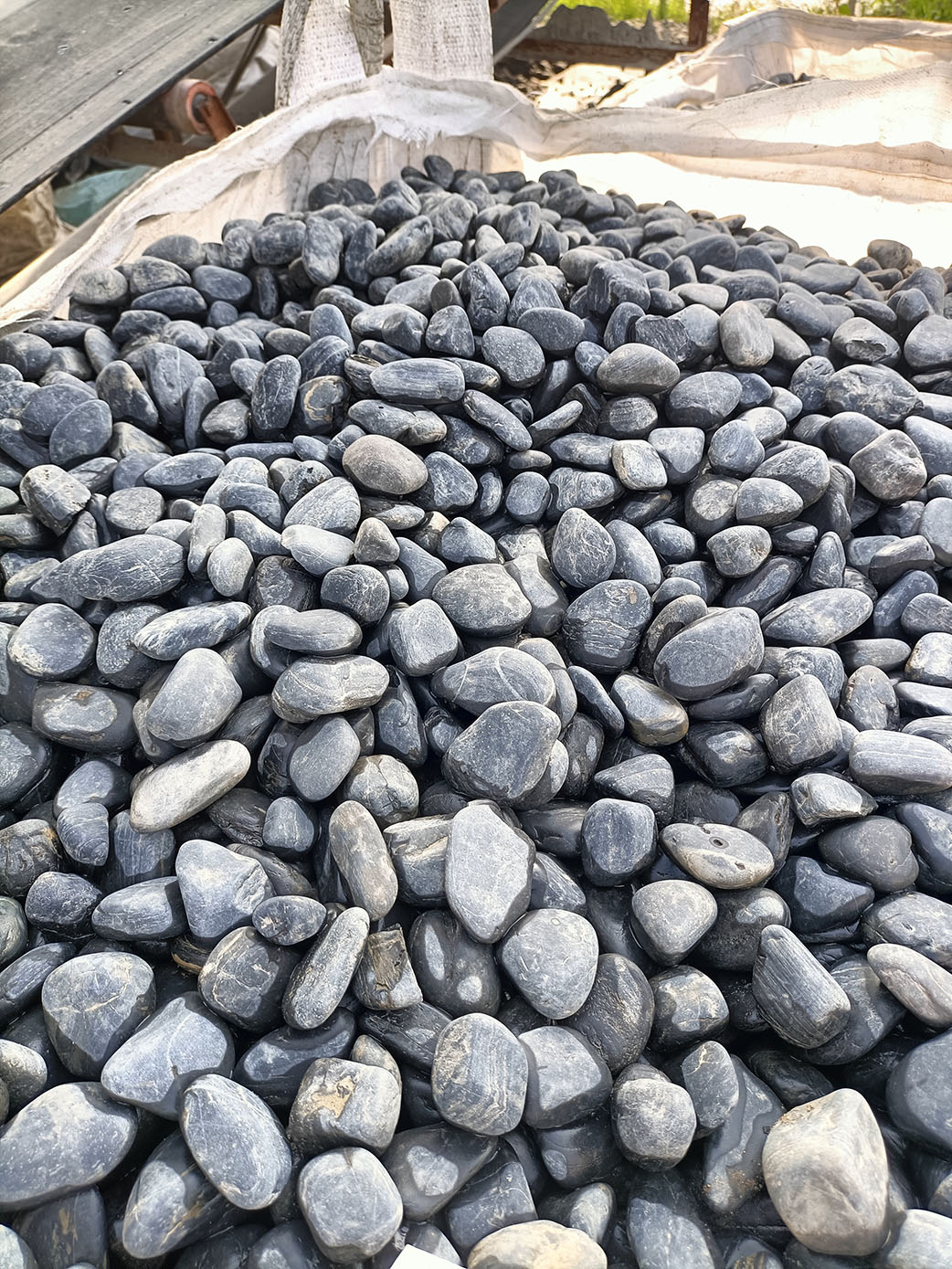 天然鹅卵石精品黑