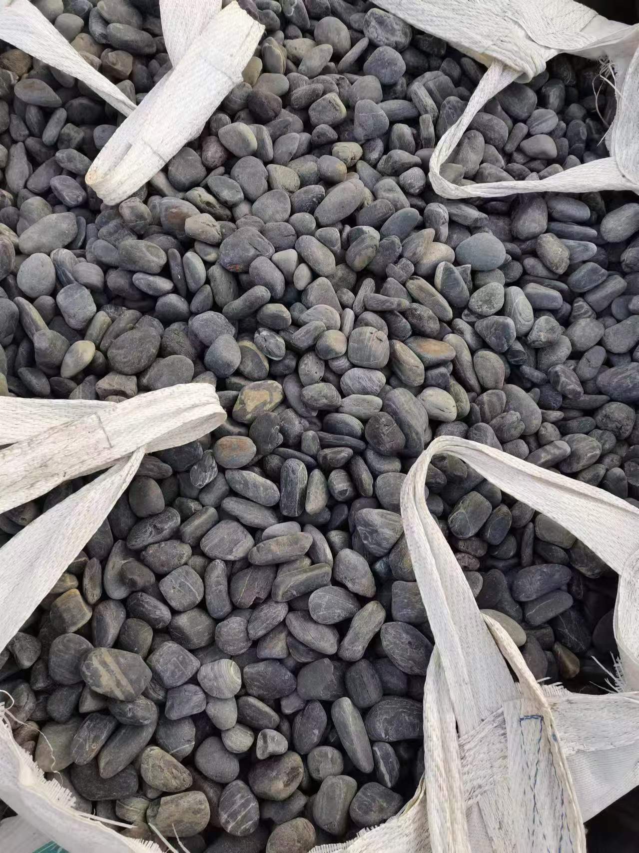 天然普黑鹅卵石